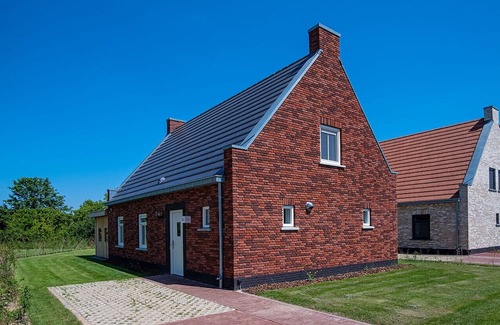 Thorn Villa | Premium Outdoor 8p - Four Bedroom Villa, Sleeps 8