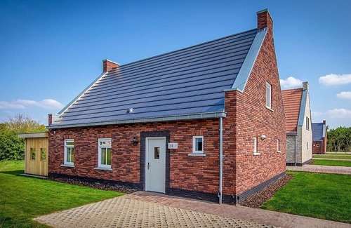 Thorn Villa | Premium Outdoor 8p - Four Bedroom Villa, Sleeps 8
