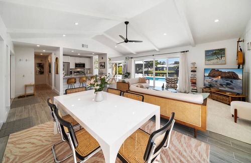 Tropic Palms House | Beautiful Oasis on Canal, Minutes from the Beach!