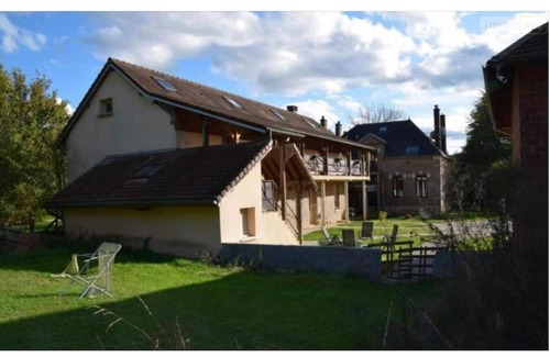 Villemoiron-en-Othe Apartment | Le domaine du Lavoir / Moumoune sleeps 4. Jacuzzi access from April to October