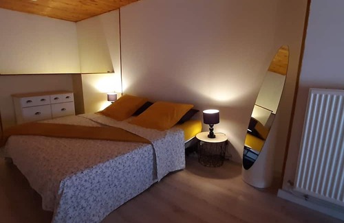 Ville-Sous-la-Ferte House | Nigloland - Champagne vineyard - Abbey of Clairvaux - Colombey the 2 churches