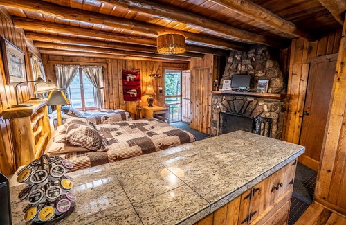 Evergreen Cabin | Colorado Bear Creek Cabin 8