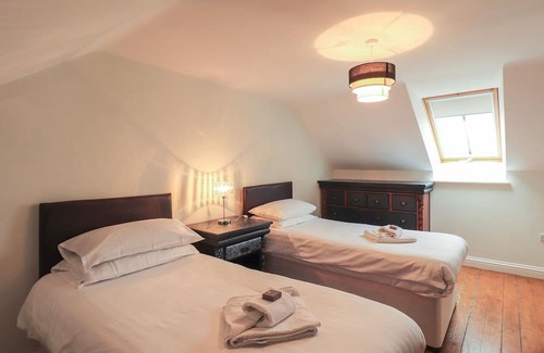 Palnackie Cottage | LINTIE COTTAGE, pet friendly, character holiday cottage in Dalbeattie