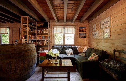 Meolans-Revel Ski Chalet | Luxe Sanitary 5 Pers. Villatent at the River Campsite with Beautiful view