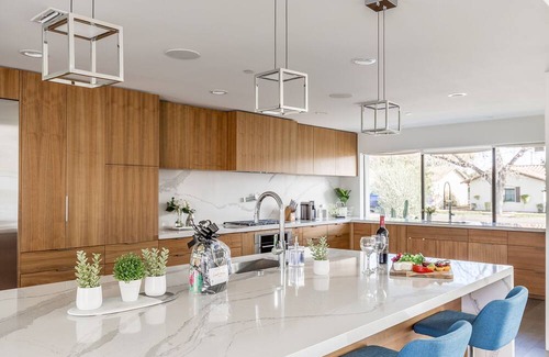 South Scottsdale House | L.A. MEETS SCOTTSDALE! - SEXY AND SLEEK ESCAPE!