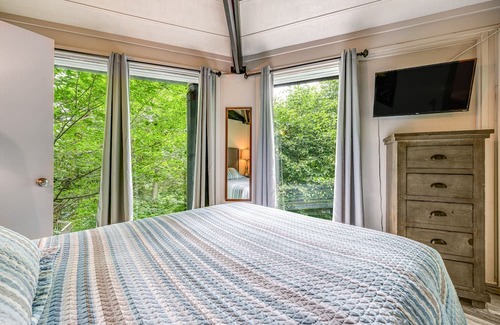 Sugar Mountain House | Slope-side home with easy ski-in/out access, thoughtful upgrades, tennis & WiFi