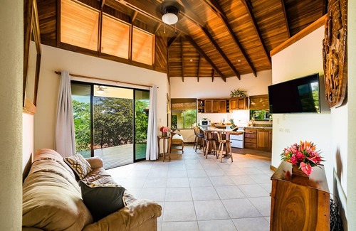 Playa Hermosa Villa | Charming 2 BR casita, close to the beach and fully equipped.