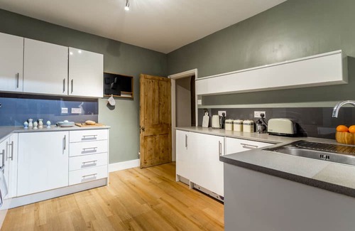 Cambridge City Centre House | The Modern Classic - Contemporary & Elegant 3BDR Home