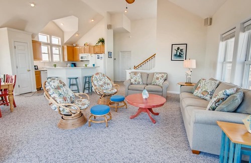 Rodanthe House | Semi-Oceanfront - Dog Friendly, Pool, Hot Tub, Game and Media Rooms