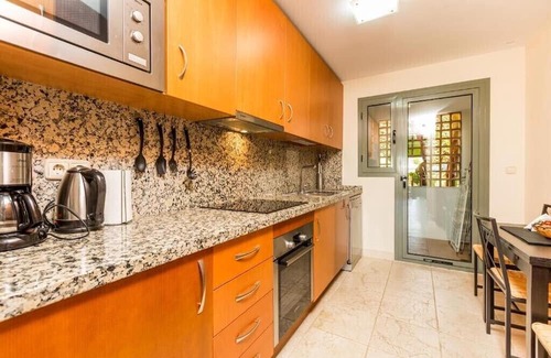 Golden Mile Apartment | Enjoy the temptation of luxury and tranquility in Marbella