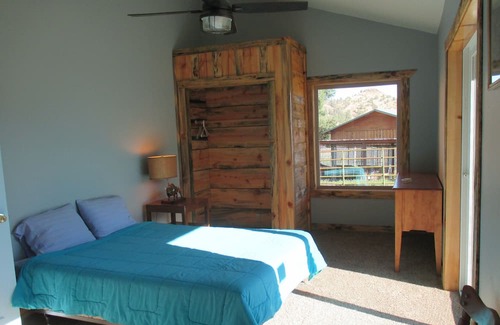 Kimberly House | Barn tucked away on a ranch