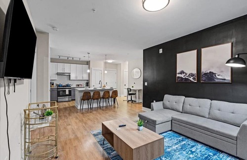 Charlotte Apartment | Upscale 3BR Suite Mins Uptown Charlotte