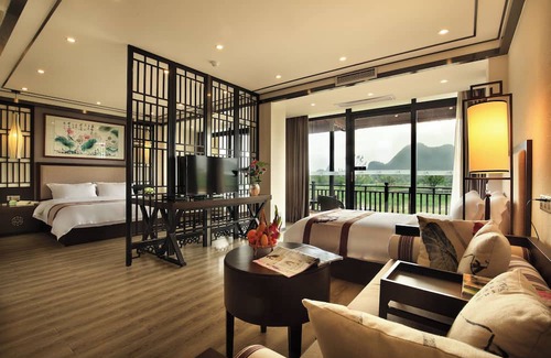 Xiufeng Hotel | Peach Blossom Resort Hotel