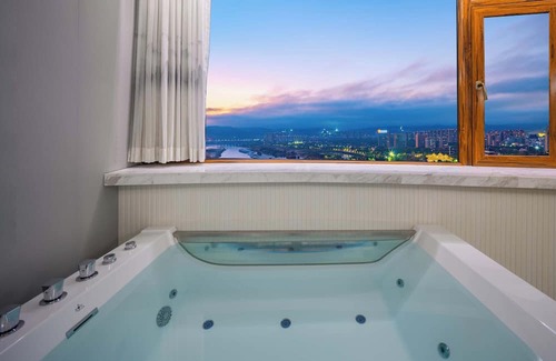Jinghong Hotel | Bohan Shenhua Riverside Resort Hotel