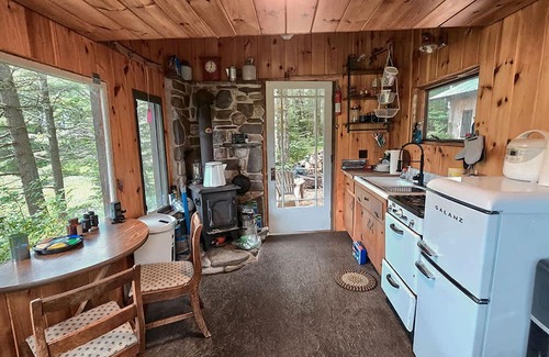 Glenfield Apartment | A Secluded Cabin on Your own Prvt Pond Serenity