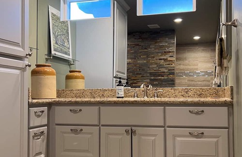 Bellville Apartment | Spacious Clubhouse Suite Pool