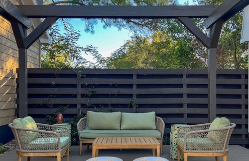 Bellville Apartment | Spacious Clubhouse Suite Pool