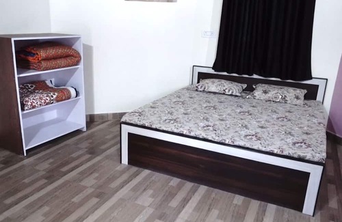 Shri Madhopur House | Shyam Luxurious Huts & Guest House