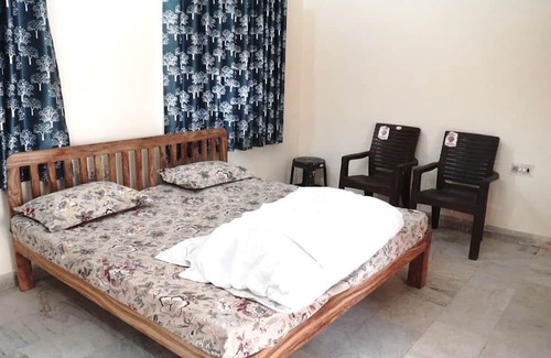 Shri Madhopur House | Shyam Luxurious Huts & Guest House