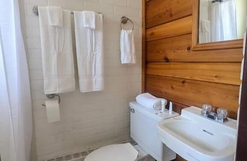 Two Rivers Hotel | Cool City Motel