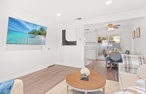 Charter Oak House | 734 Glendora in Glendora