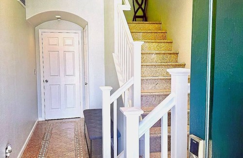 Bayshore Heights House | Large and Cozy Home 2BD 2BA Near SF