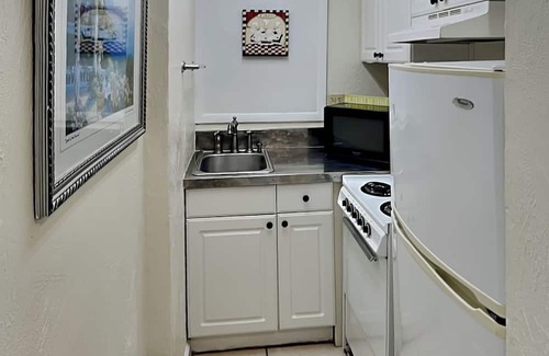 Daytona Beach Condo | The Salty Fountain