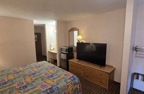 Purdum Hotel | Capital O Roadside Inn Thedford NE 2