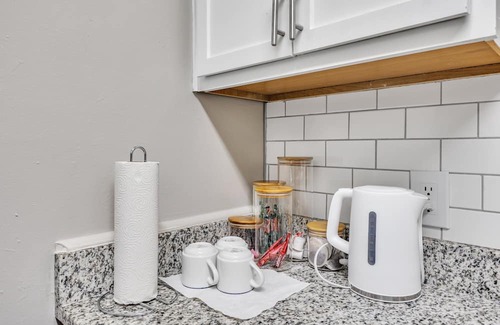 Durham Apartment | King 2BR Suite in Research Triangle Park