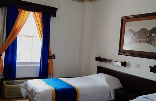 Zona Centro Hotel | HOTEL SIERRA GORDA