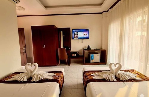 Vang Vieng Resort | Intimate Riverside Resort
