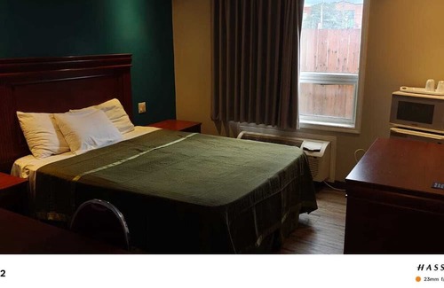 The Queensway Hotel | Queensway Motel