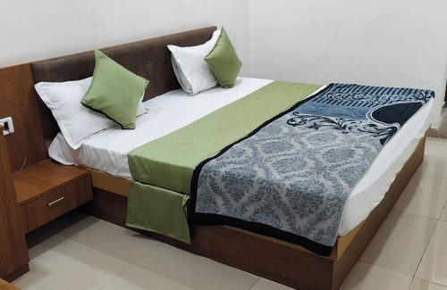 Panch Mahals District Hotel | Hotel Radhe