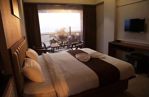 Mangalore Resort | Palm Breeze Beach Resort