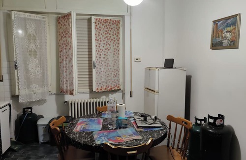 Rosora Apartment | 3 bed - Sleeps 6 - Mountain View - Parking - Pets