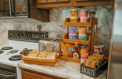 Snow Shoe Bed & Breakfast | Cramer Family Mountain Inn
