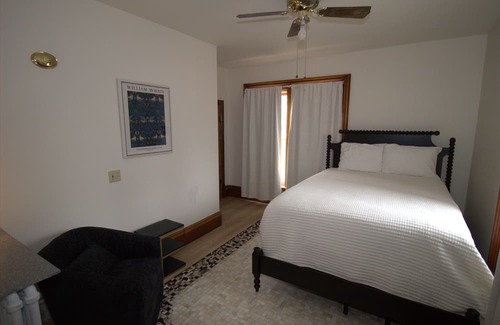 Port Austin Hotel | Garfield Inn