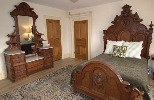 Port Austin Hotel | Garfield Inn