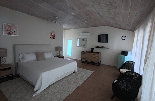George Town Hotel | Exuma Yacht Club Resort & Marina Limited