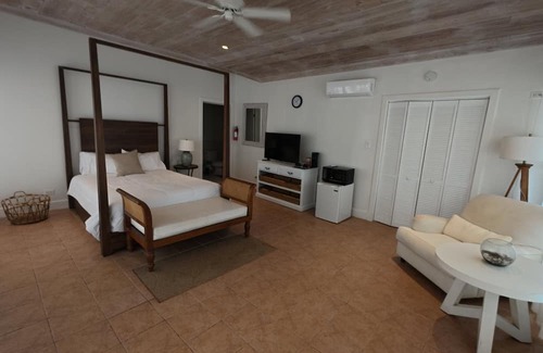 George Town Hotel | Exuma Yacht Club Resort & Marina Limited