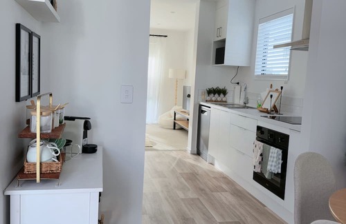 Flat Bush House | 2 Bedroom house in Flatbush, Auckland city, New Zealand