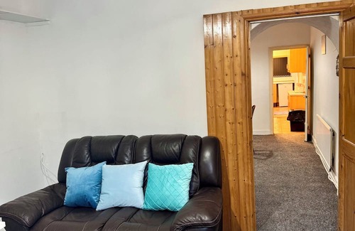 Welford Apartment | Premium COZZY Apartments near premium restaurants for different nationalities