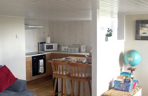 Henshaw Cottage | Countryside Charm Cottage Retreat for Couples