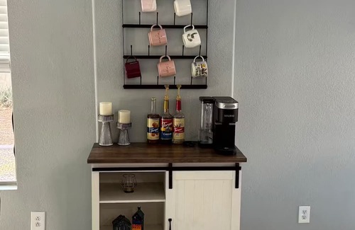 Canyon Trails House | Cozy Remodeled Homenn