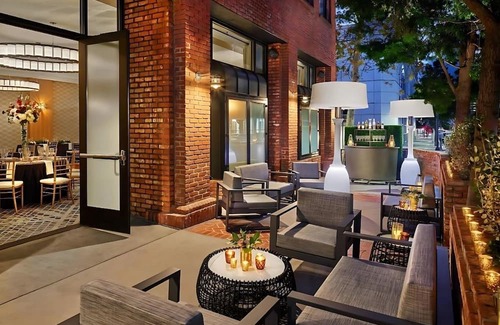Columbia House | Luxurious Room Near the Gaslamp Quarter – Perfect for Art Lovers