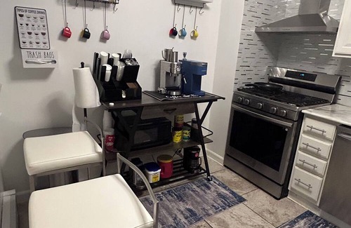 Throgs Neck House | Charming & Cozy 2BR/2BA GEM in the heart of Throgs Neck!
