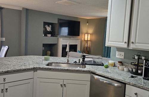Paw Creek House | Charming King-bed Suite near Uptown Charlotte and CLT airport