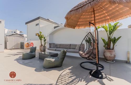 Cadaval Cottage | Your perfect country retreat! Villa with saltwater swimming pool.