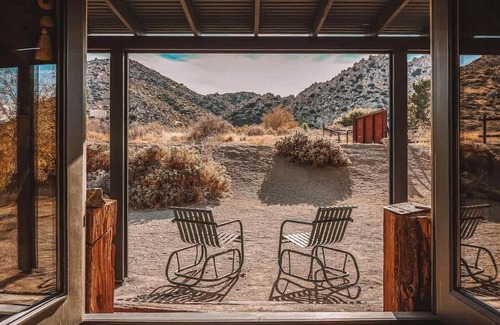 Pioneertown House | Walk to Pappy & Harriets, Pool, Bar, Game Room & Views · Know Where Ranch