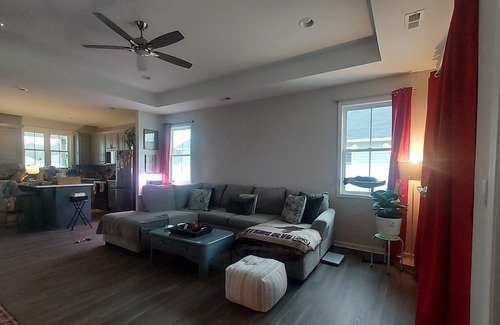Wilson House | Charming 3 bedroom house in Wilson with AC, WiFi, fitness room, big fenced yard.
